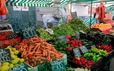 Cuando la feria del barrio es más importante que la farmacia
